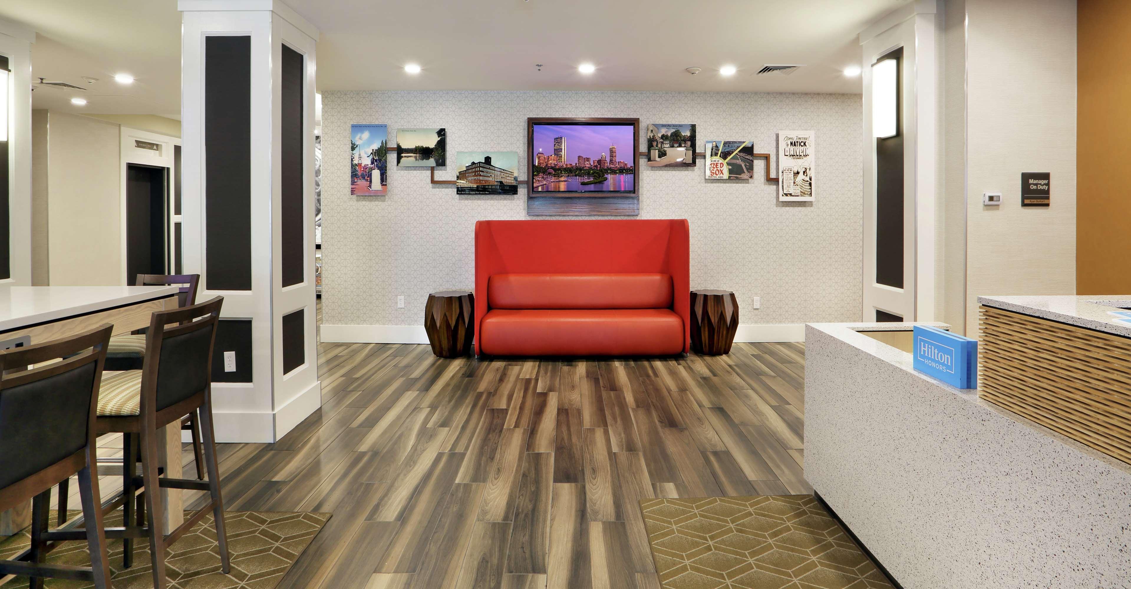 Hampton Inn Boston-Нейтик Экстерьер фото