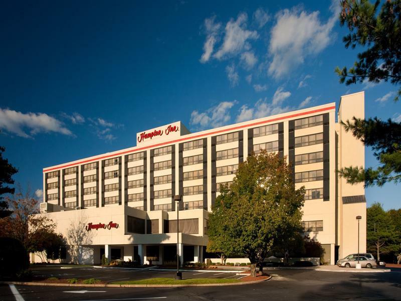 Hampton Inn Boston-Нейтик Экстерьер фото